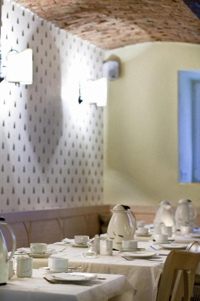 โรงแรม อาเทลลัสแซร์โฮฟ ซาลซ์บูร์ก ร้านอาหาร รูปภาพ